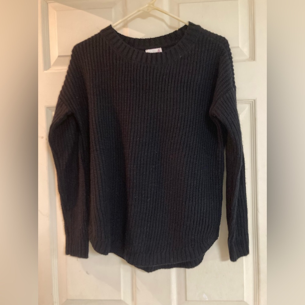 So Sweater light weight. Longsleeve,